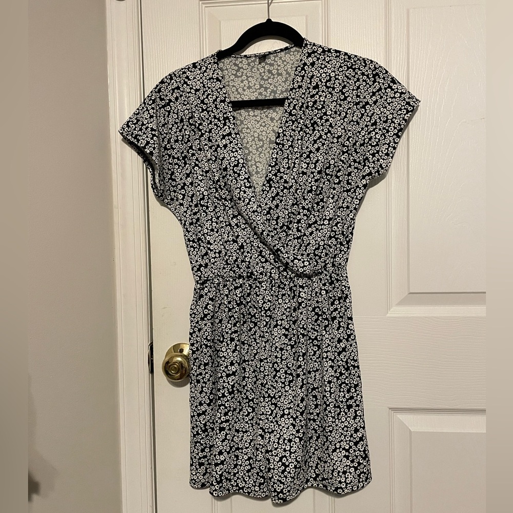 Uniqlo Black and White Floral Romper